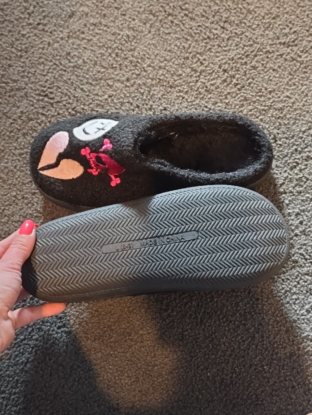 Black Women's Slip-On Fuzzy Slippers with Pink Heart & Skull Motif - Picture 2 of 4